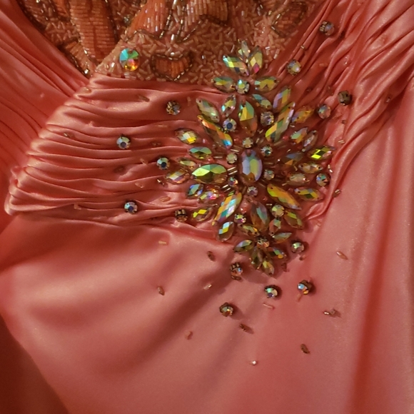 Prom dress - Picture 3 of 4